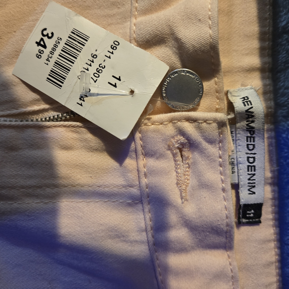 Revamped Women's Skinny Jeans in Light Pink